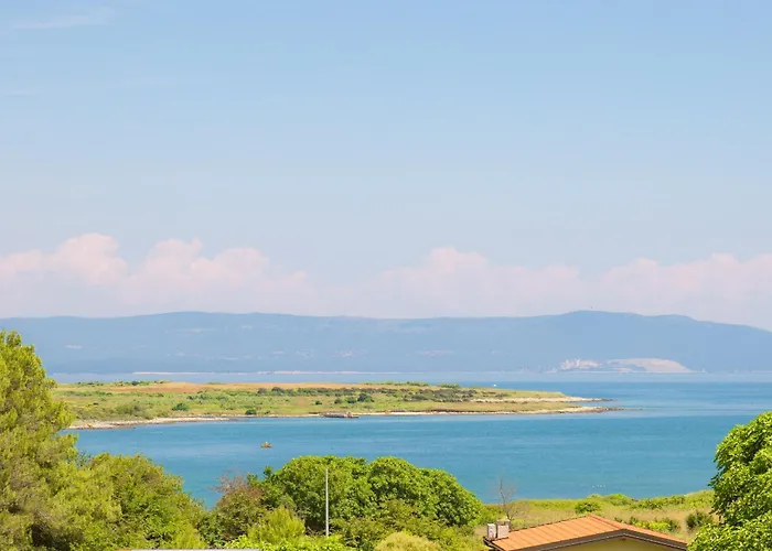 Marlera Apartments With Sea View