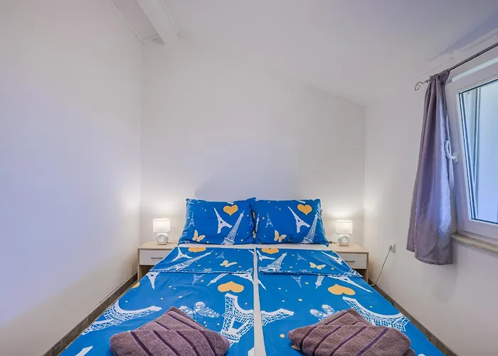 Marlera Apartments With Sea View