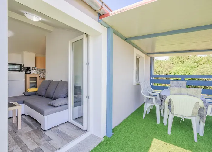 Marlera Apartments With Sea View