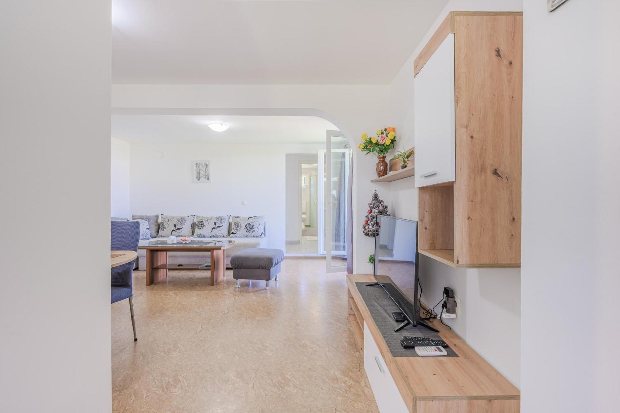 Marlera With Sea View Apartman Liznjan