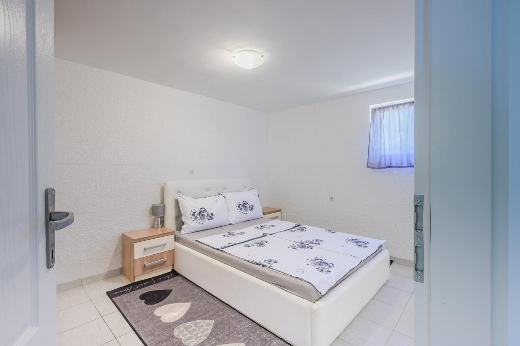 Marlera With Sea View Apartman